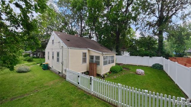 317 Roosevelt Street, Lebanon, IL 62254