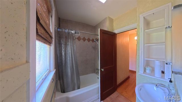 317 Roosevelt Street, Lebanon, IL 62254