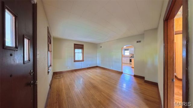317 Roosevelt Street, Lebanon, IL 62254