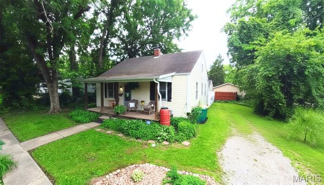 317 Roosevelt Street, Lebanon, IL 62254