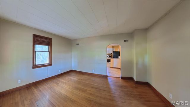 317 Roosevelt Street, Lebanon, IL 62254