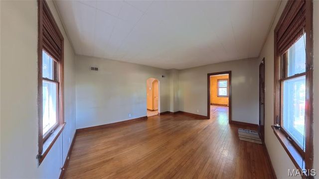 317 Roosevelt Street, Lebanon, IL 62254