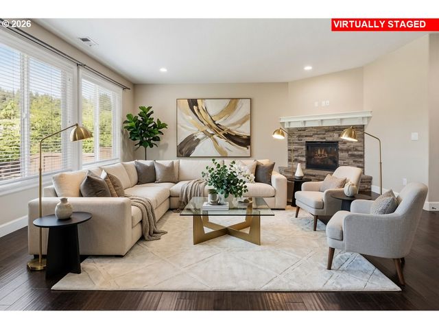 5832 Nw BANNISTER Dr, Portland, OR 97229