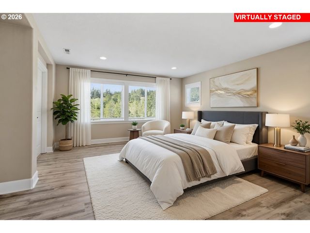 5832 Nw BANNISTER Dr, Portland, OR 97229