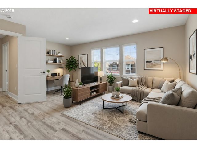 5832 Nw BANNISTER Dr, Portland, OR 97229