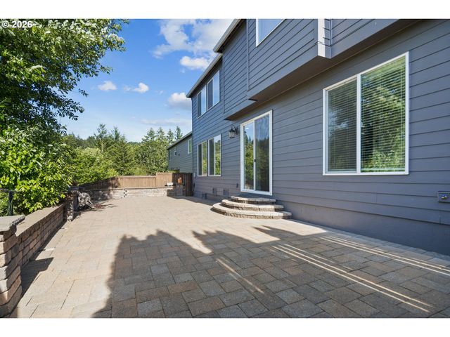 5832 Nw BANNISTER Dr, Portland, OR 97229
