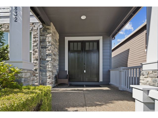 5832 Nw BANNISTER Dr, Portland, OR 97229