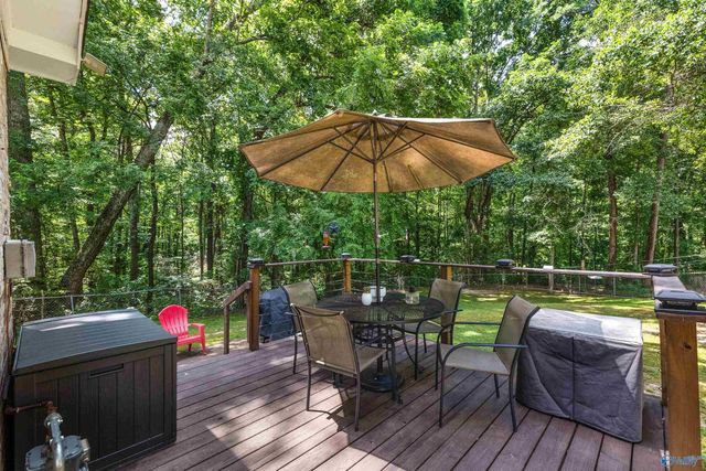 1902 Woodview Circle SW, Hartselle, AL 35640