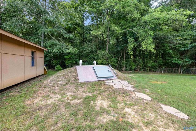 1902 Woodview Circle SW, Hartselle, AL 35640