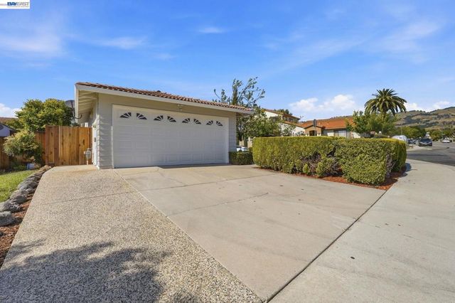 3119 Apperson Ridge Dr, San Jose, CA 95148