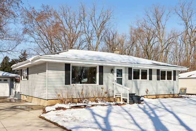 6751 S 111th STREET, Franklin, WI 53132