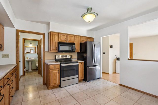 6751 S 111th STREET, Franklin, WI 53132