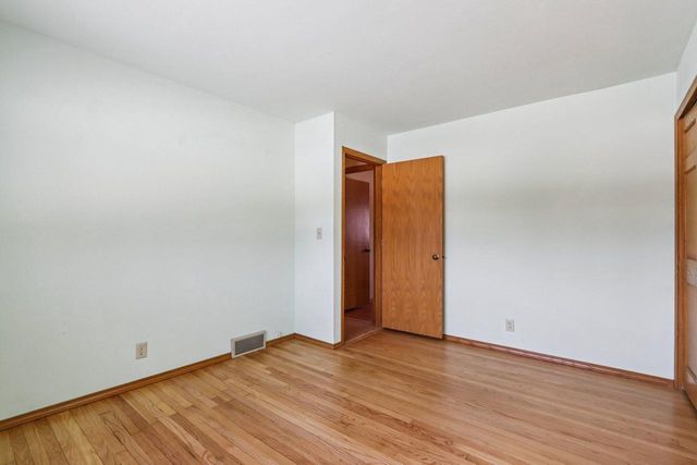 6751 S 111th STREET, Franklin, WI 53132