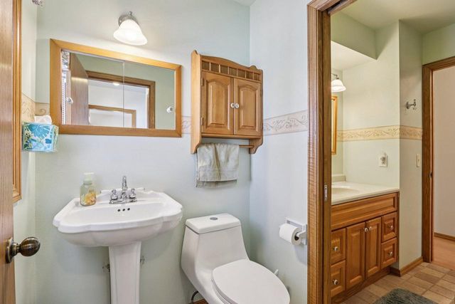 6751 S 111th STREET, Franklin, WI 53132