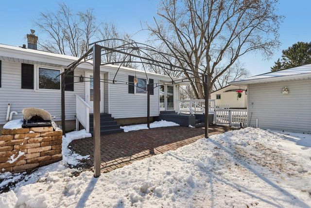 6751 S 111th STREET, Franklin, WI 53132