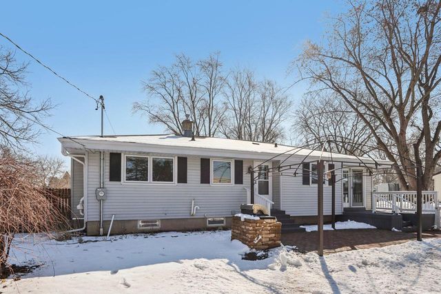 6751 S 111th STREET, Franklin, WI 53132