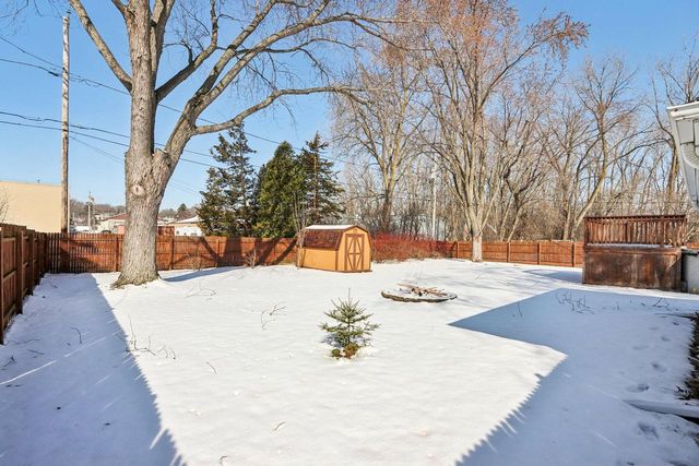 6751 S 111th STREET, Franklin, WI 53132