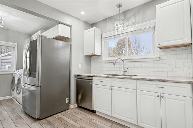 217 Peart Avenue, Irondequoit, NY 14622