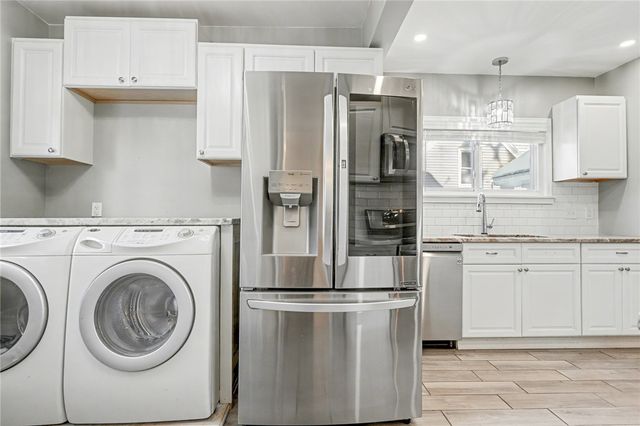 217 Peart Avenue, Irondequoit, NY 14622