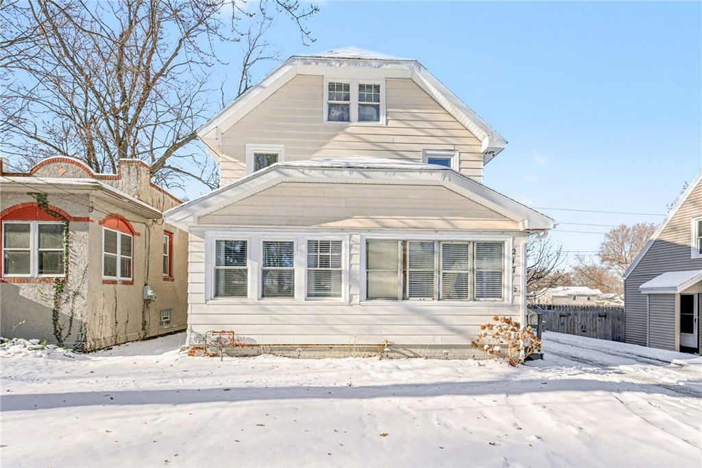 217 Peart Avenue, Irondequoit, NY 14622