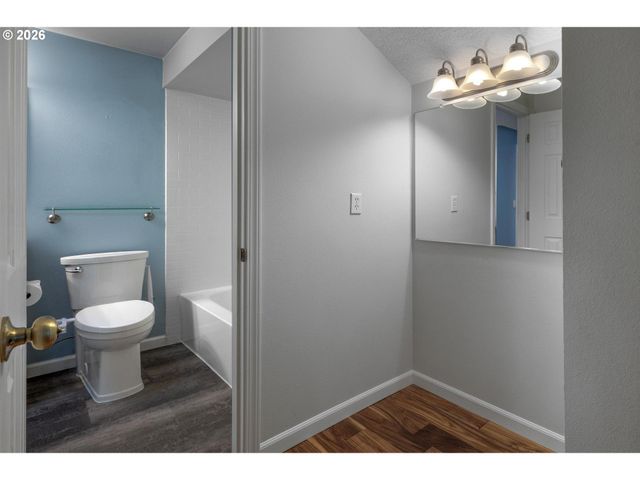 2960 Se 5TH St, Gresham, OR 97080