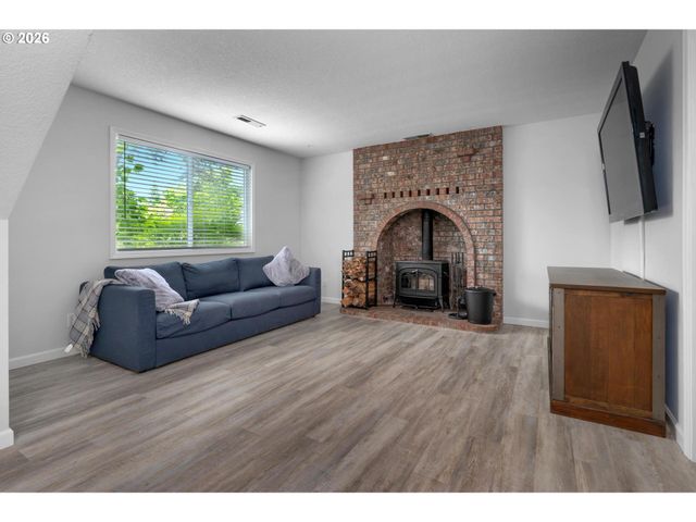 2960 Se 5TH St, Gresham, OR 97080