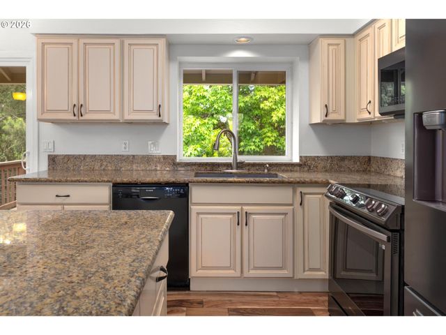 2960 Se 5TH St, Gresham, OR 97080