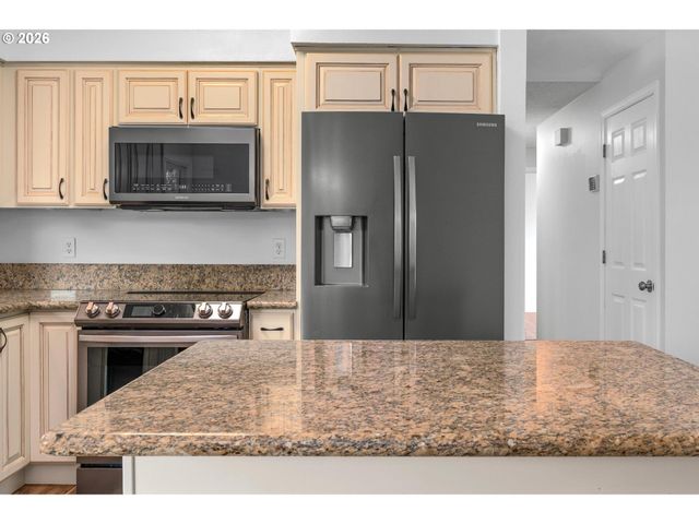 2960 Se 5TH St, Gresham, OR 97080