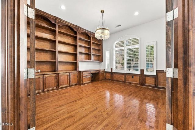 1910 Heaton Street, Bakersfield, CA 93311
