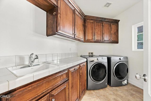 1910 Heaton Street, Bakersfield, CA 93311