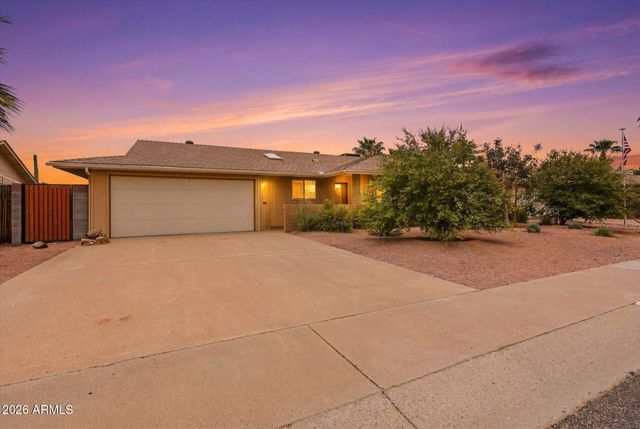 11016 W MEADE Drive, Sun City, AZ 85351