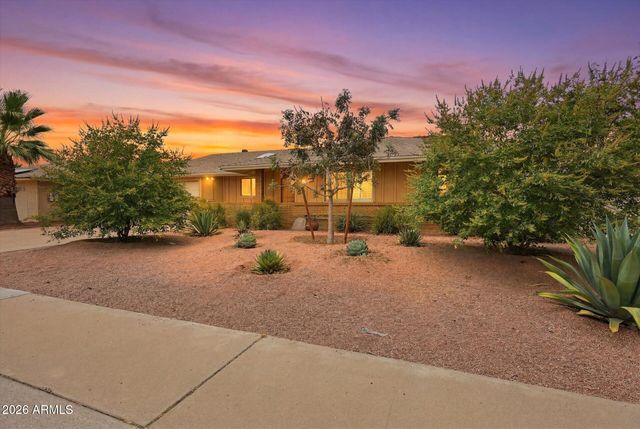 11016 W MEADE Drive, Sun City, AZ 85351