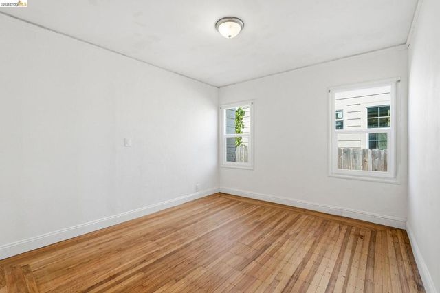 5465 Holland St, Oakland, CA 94601