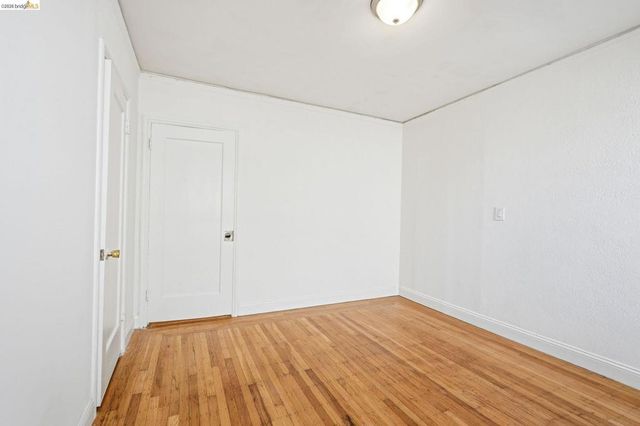 5465 Holland St, Oakland, CA 94601