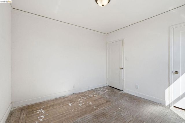 5465 Holland St, Oakland, CA 94601
