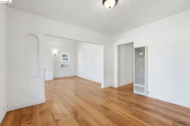 5465 Holland St, Oakland, CA 94601