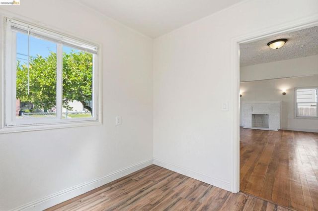 5465 Holland St, Oakland, CA 94601