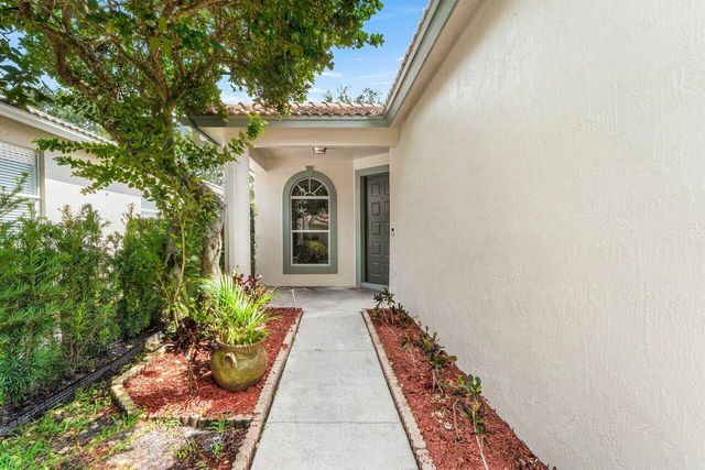 196 Seminole Lakes Drive, Royal Palm Beach, FL 33411