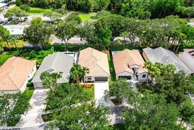 196 Seminole Lakes Drive, Royal Palm Beach, FL 33411