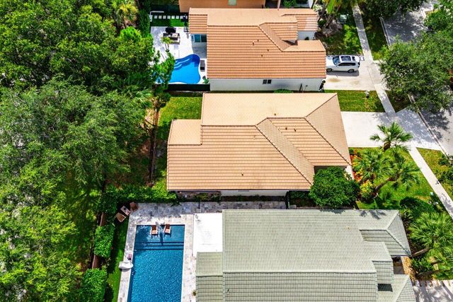 196 Seminole Lakes Drive, Royal Palm Beach, FL 33411