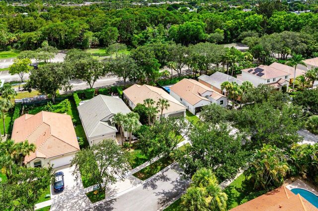 196 Seminole Lakes Drive, Royal Palm Beach, FL 33411