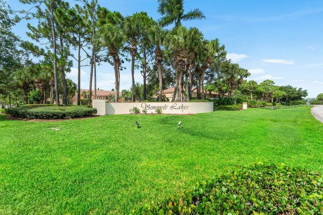 196 Seminole Lakes Drive, Royal Palm Beach, FL 33411