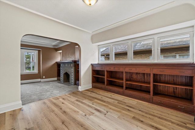 4035 N 15th STREET, Milwaukee, WI 53209