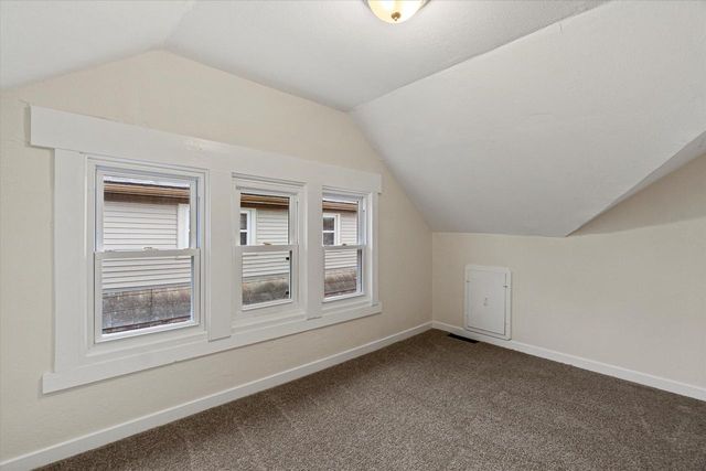 4035 N 15th STREET, Milwaukee, WI 53209