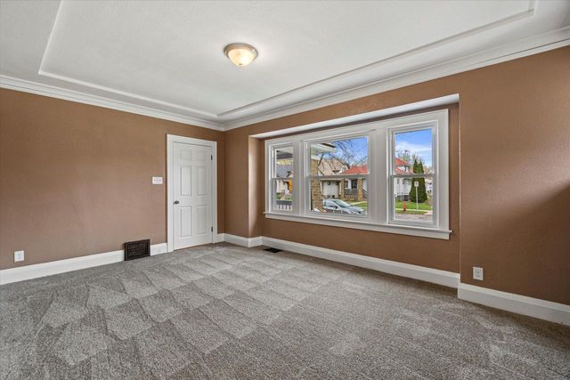 4035 N 15th STREET, Milwaukee, WI 53209