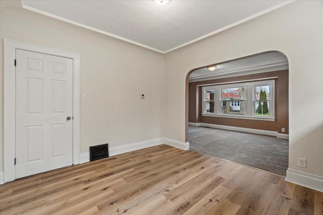 4035 N 15th STREET, Milwaukee, WI 53209