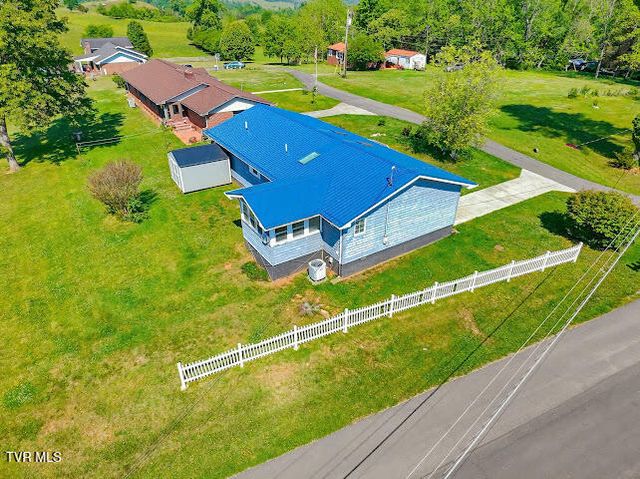 11 Hankins Lane, Castlewood, VA 24224