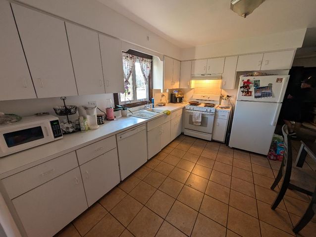 4420 VERNON Avenue, Brookfield, IL 60513