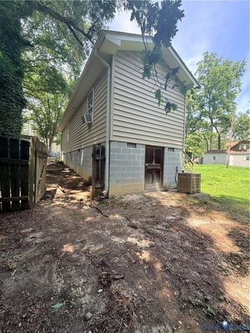 13613 Bundle Rd, Chesterfield, VA 23838