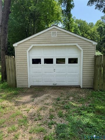 13613 Bundle Rd, Chesterfield, VA 23838
